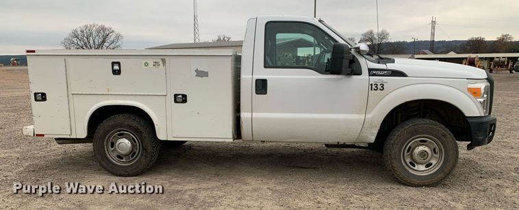 image for item DP8779 2016 Ford F250 Super Duty  utility bed pickup truck