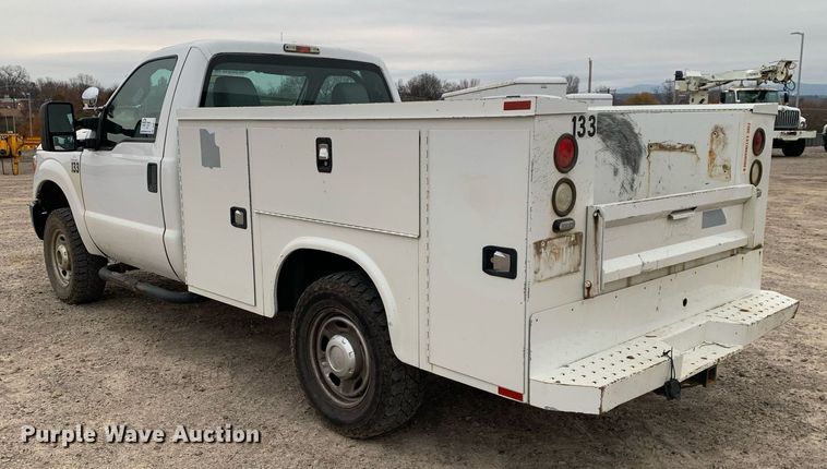 image for item DP8779 2016 Ford F250 Super Duty  utility bed pickup truck