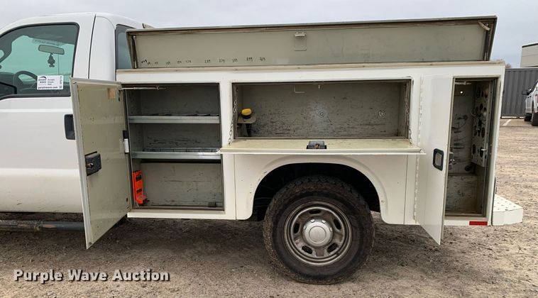 image for item DP8779 2016 Ford F250 Super Duty  utility bed pickup truck