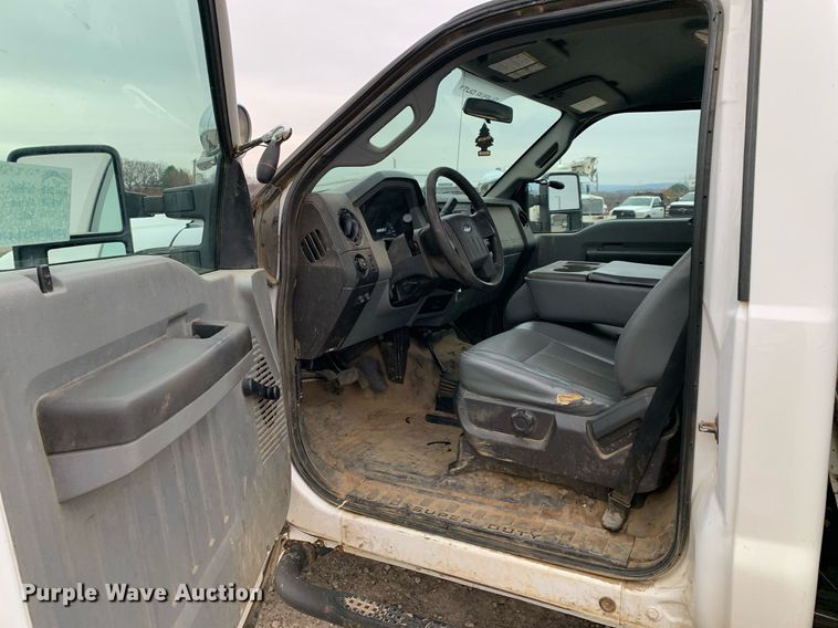 image for item DP8779 2016 Ford F250 Super Duty  utility bed pickup truck