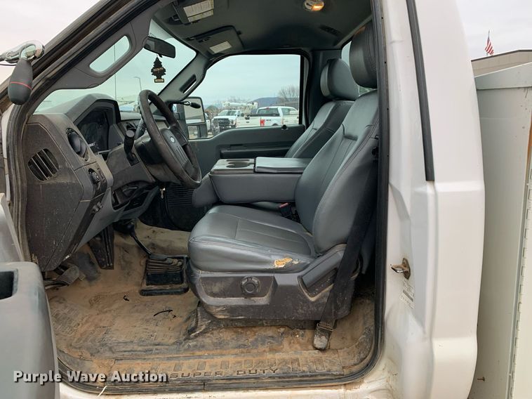 image for item DP8779 2016 Ford F250 Super Duty  utility bed pickup truck