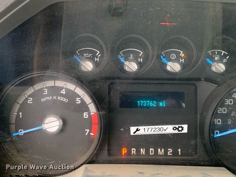 image for item DP8779 2016 Ford F250 Super Duty  utility bed pickup truck