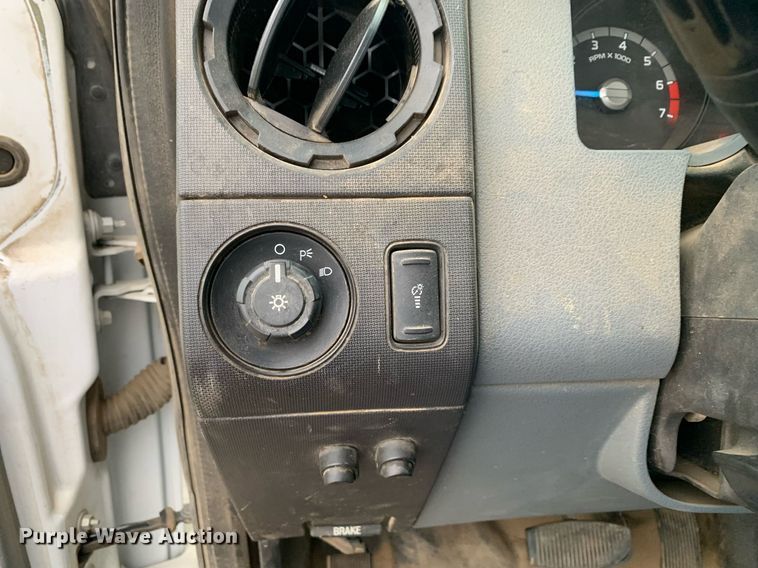 image for item DP8779 2016 Ford F250 Super Duty  utility bed pickup truck