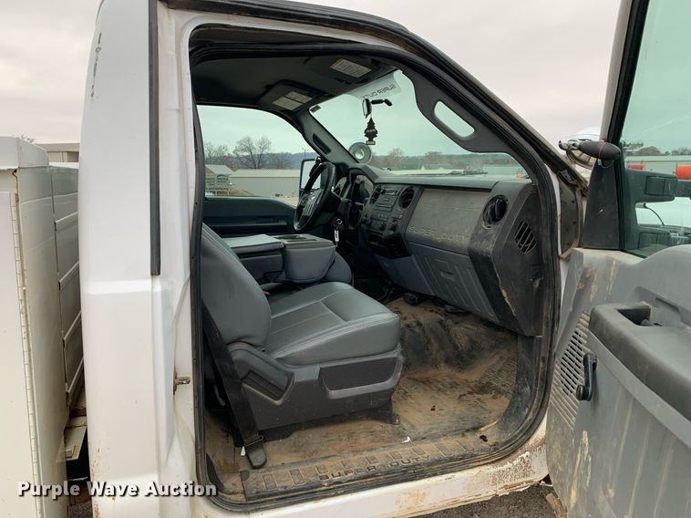 image for item DP8779 2016 Ford F250 Super Duty  utility bed pickup truck