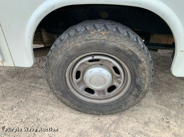 image for item DP8779 2016 Ford F250 Super Duty  utility bed pickup truck