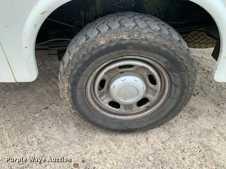 image for item DP8779 2016 Ford F250 Super Duty  utility bed pickup truck