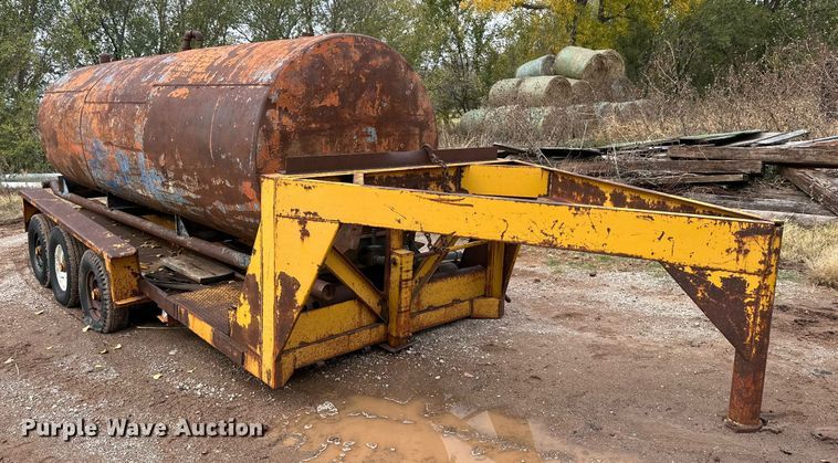 image for item DQ1527 Equipment trailer