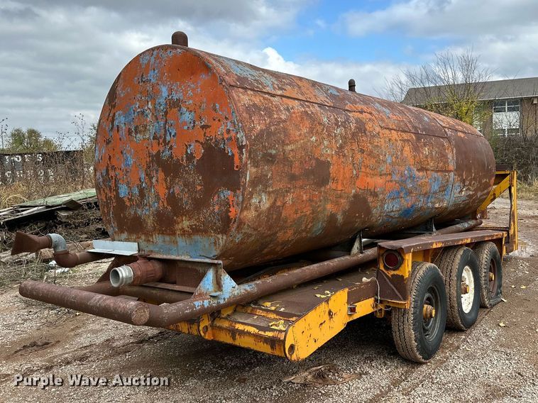 image for item DQ1527 Equipment trailer