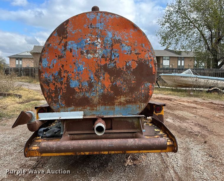 image for item DQ1527 Equipment trailer