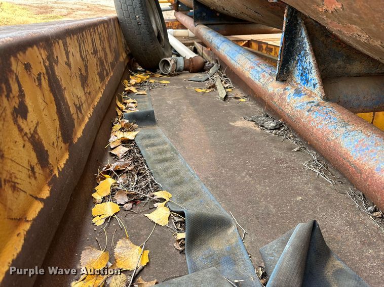 image for item DQ1527 Equipment trailer