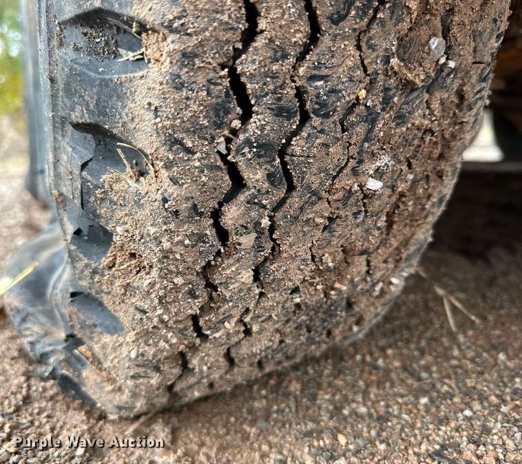 image for item DQ1527 Equipment trailer