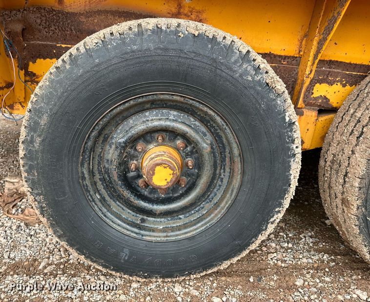 image for item DQ1527 Equipment trailer