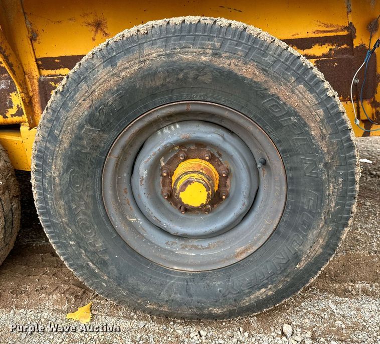 image for item DQ1527 Equipment trailer