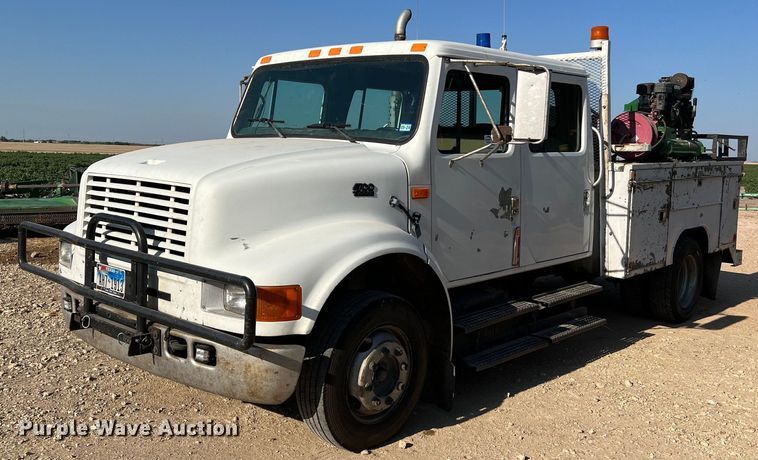image for item DQ2197 1995 International 4700  utility / service truck