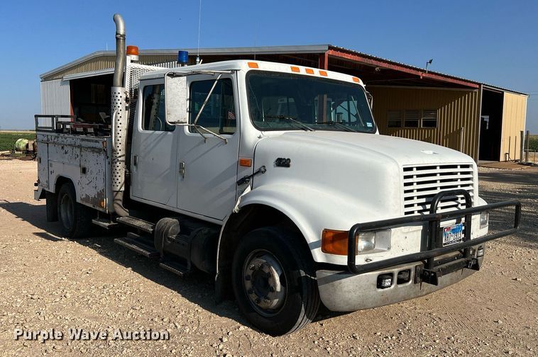 image for item DQ2197 1995 International 4700  utility / service truck