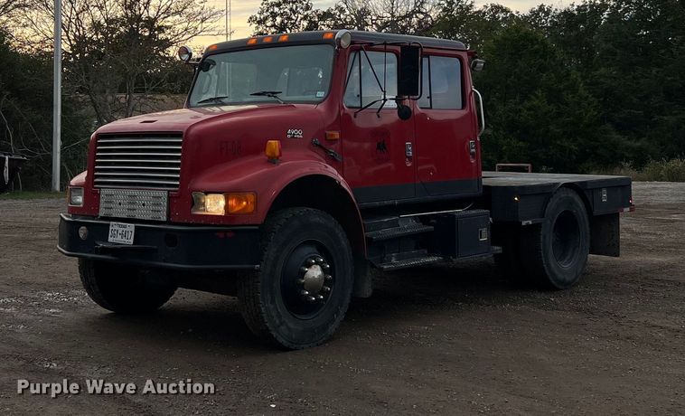 image for item DQ2314 1996 International 4900  Crew Cab flatbed truck