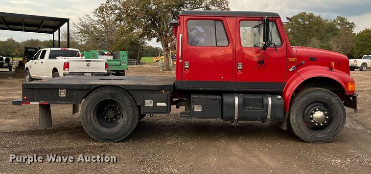 image for item DQ2314 1996 International 4900  Crew Cab flatbed truck