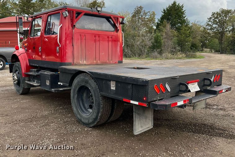 image for item DQ2314 1996 International 4900  Crew Cab flatbed truck