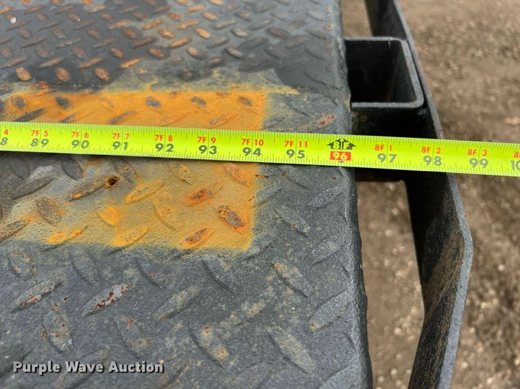 image for item DQ2314 1996 International 4900  Crew Cab flatbed truck