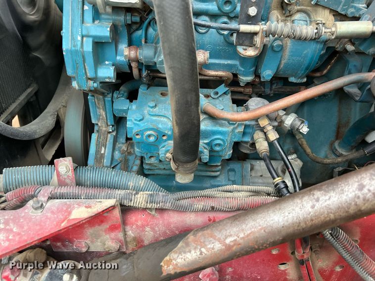 image for item DQ2314 1996 International 4900  Crew Cab flatbed truck