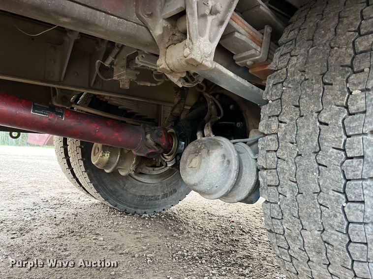 image for item DQ2314 1996 International 4900  Crew Cab flatbed truck