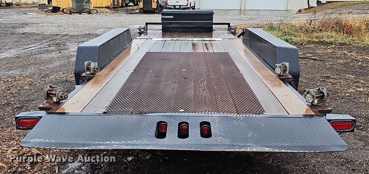 image for item DQ8493 2016 Load Trail TD8122073  equipment trailer