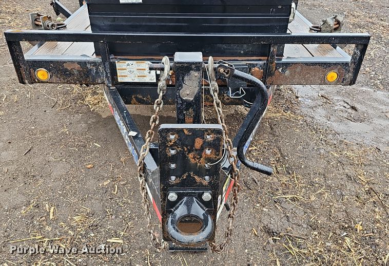 image for item DQ8493 2016 Load Trail TD8122073  equipment trailer