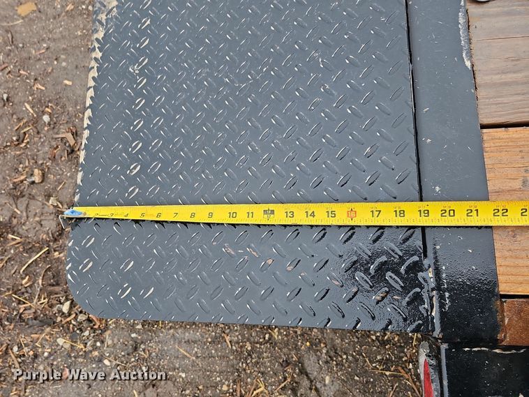 image for item DQ8493 2016 Load Trail TD8122073  equipment trailer