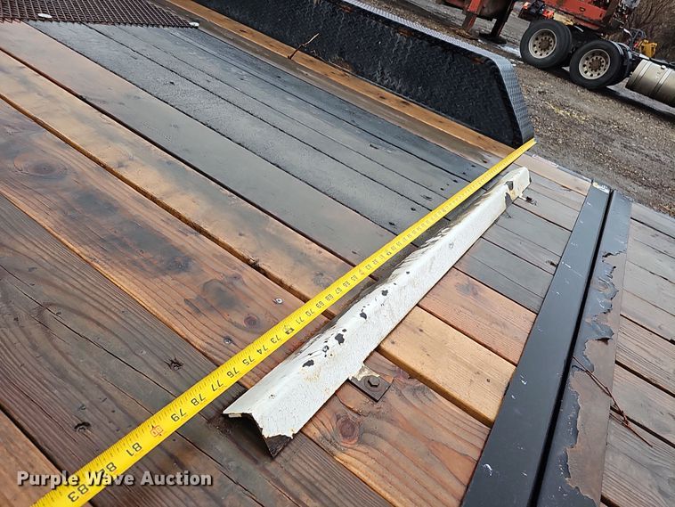 image for item DQ8493 2016 Load Trail TD8122073  equipment trailer