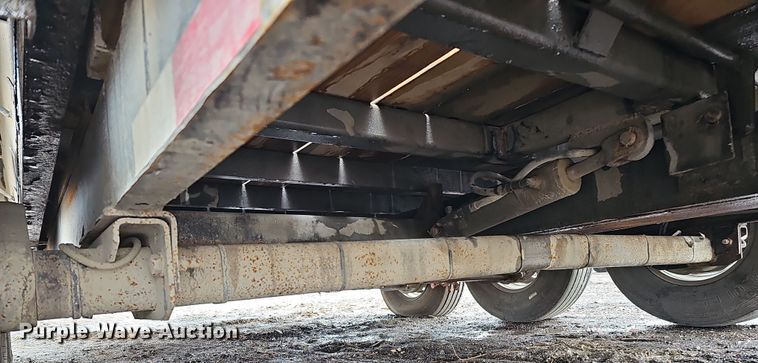 image for item DQ8493 2016 Load Trail TD8122073  equipment trailer