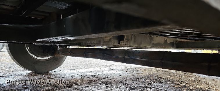 image for item DQ8493 2016 Load Trail TD8122073  equipment trailer