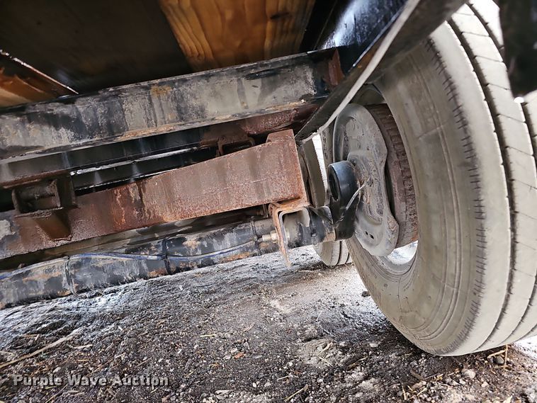 image for item DQ8493 2016 Load Trail TD8122073  equipment trailer