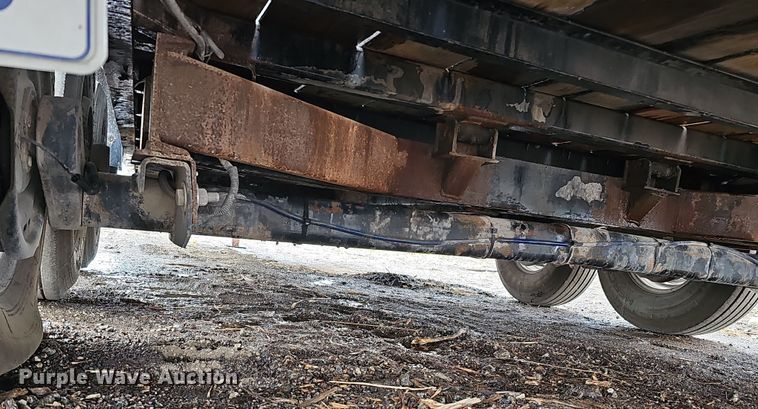 image for item DQ8493 2016 Load Trail TD8122073  equipment trailer