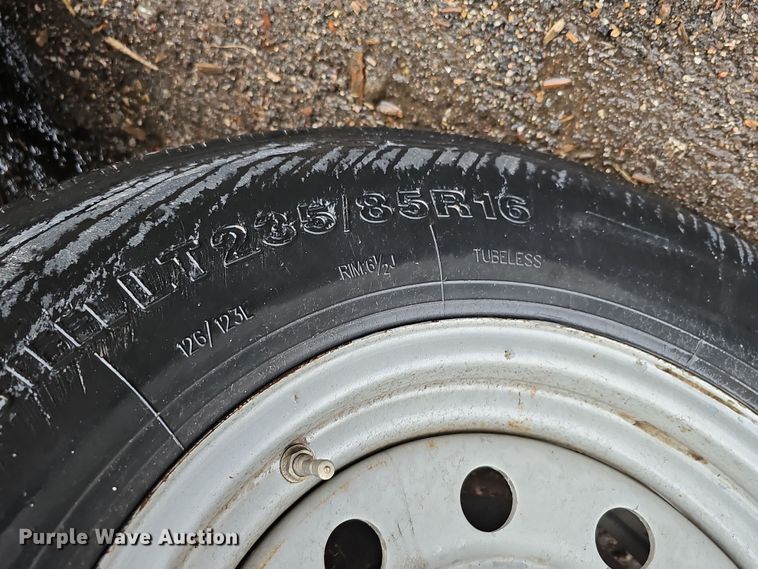 image for item DQ8493 2016 Load Trail TD8122073  equipment trailer