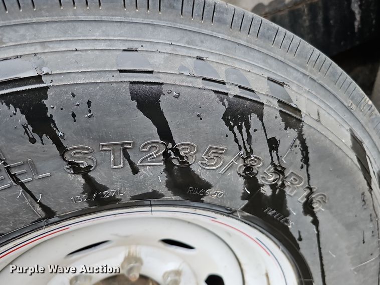 image for item DQ8493 2016 Load Trail TD8122073  equipment trailer