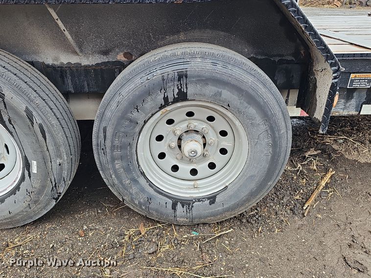 image for item DQ8493 2016 Load Trail TD8122073  equipment trailer