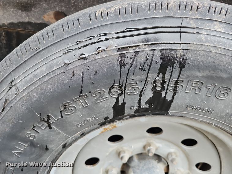 image for item DQ8493 2016 Load Trail TD8122073  equipment trailer