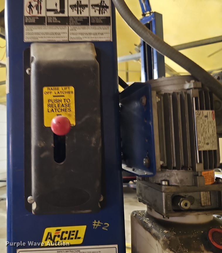 image for item DQ8507 Rotary SP0A9-200  two post automotive lift