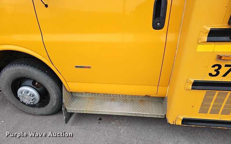 image for item DQ8550 2009 Chevrolet CG33803  school bus
