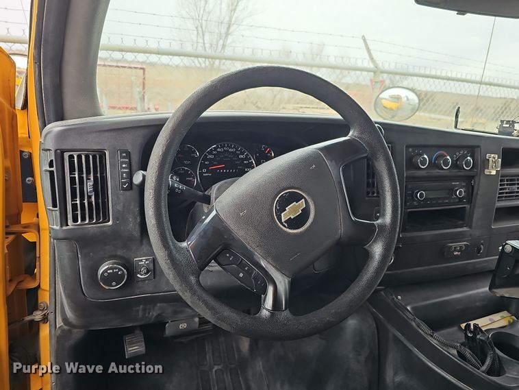 image for item DQ8550 2009 Chevrolet CG33803  school bus