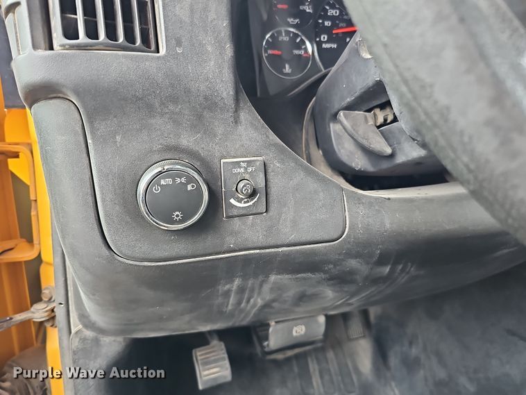 image for item DQ8550 2009 Chevrolet CG33803  school bus