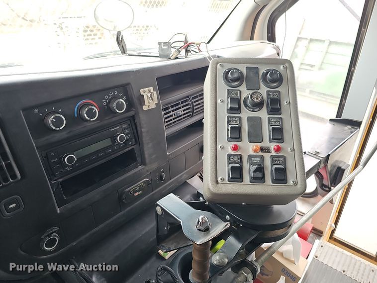 image for item DQ8550 2009 Chevrolet CG33803  school bus