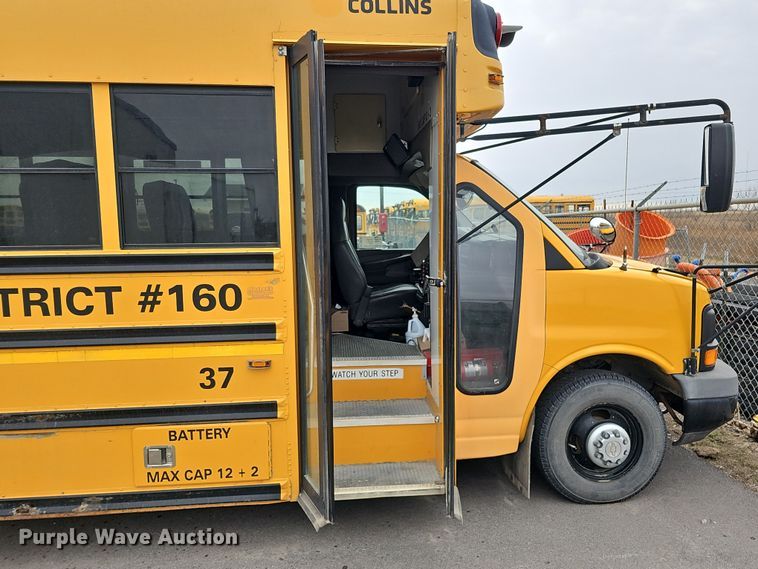 image for item DQ8550 2009 Chevrolet CG33803  school bus