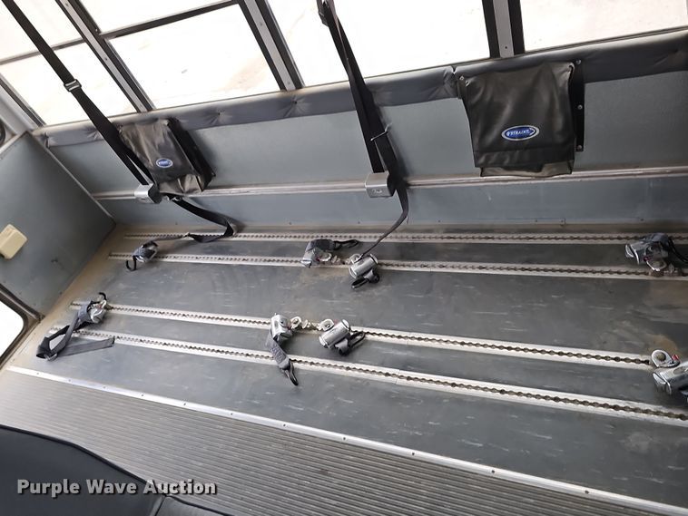 image for item DQ8550 2009 Chevrolet CG33803  school bus