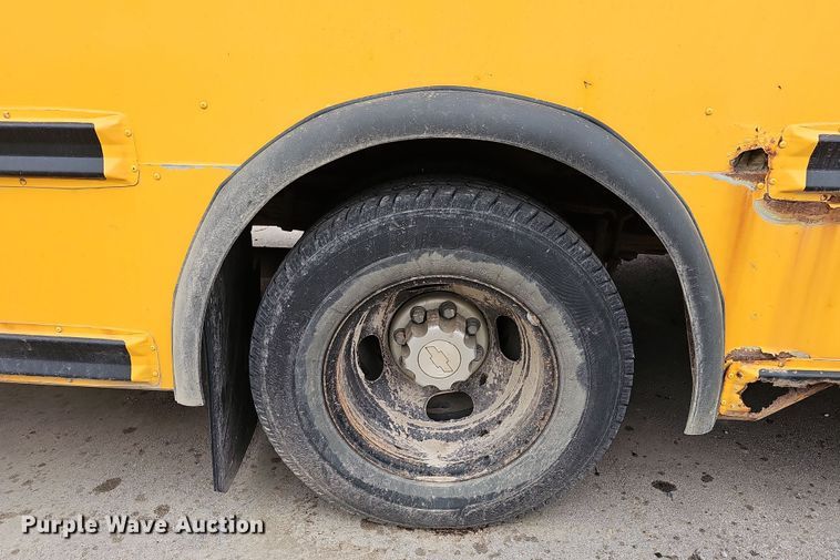 image for item DQ8550 2009 Chevrolet CG33803  school bus