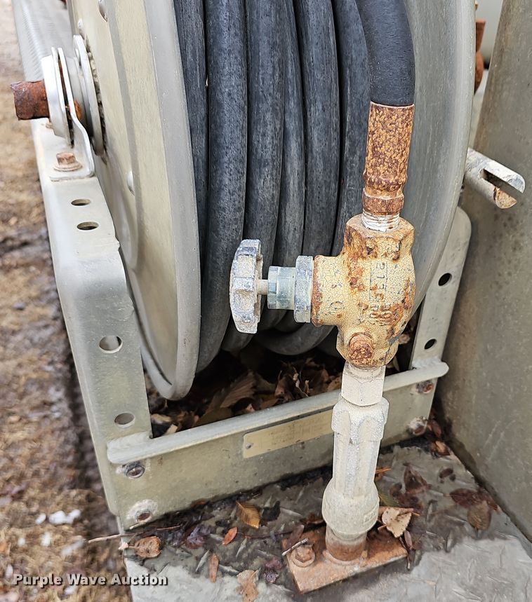 image for item DR5912 2002 Chevrolet C7500  propane delivery truck