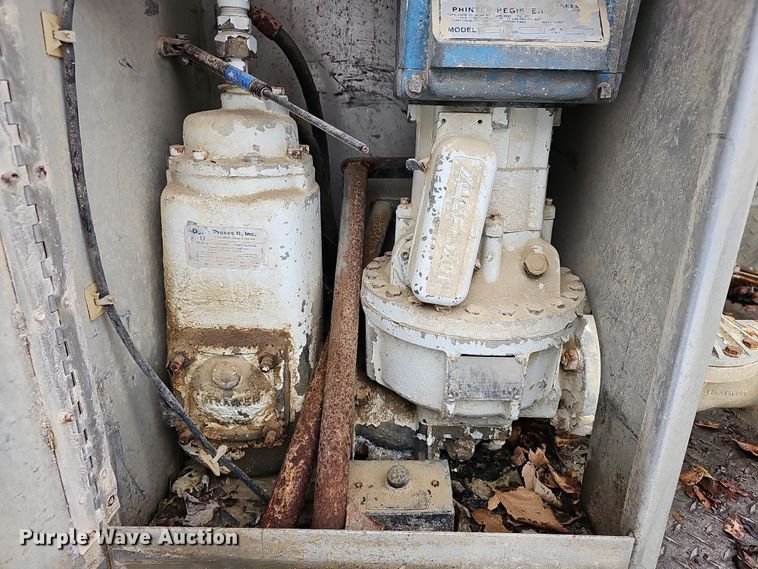 image for item DR5912 2002 Chevrolet C7500  propane delivery truck