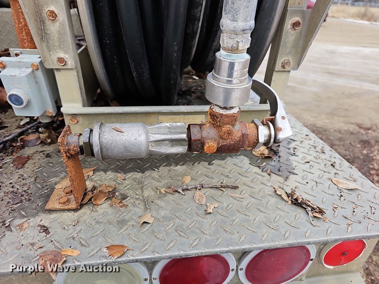 image for item DR5912 2002 Chevrolet C7500  propane delivery truck