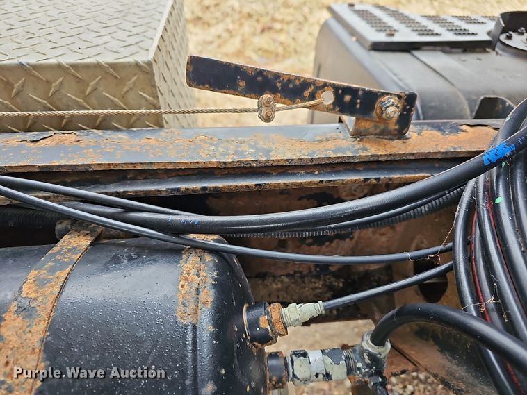 image for item DR5912 2002 Chevrolet C7500  propane delivery truck