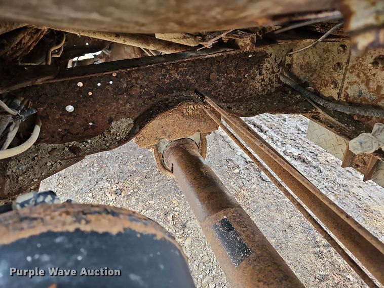 image for item DR5912 2002 Chevrolet C7500  propane delivery truck